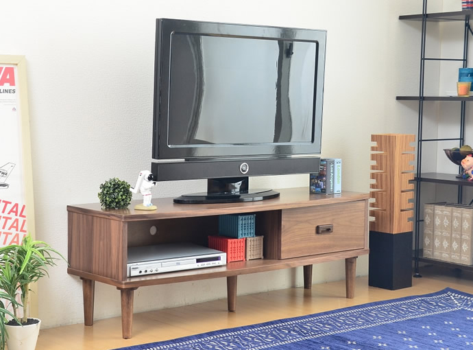 ウォールナットのテレビボードがおすすめな理由の画像